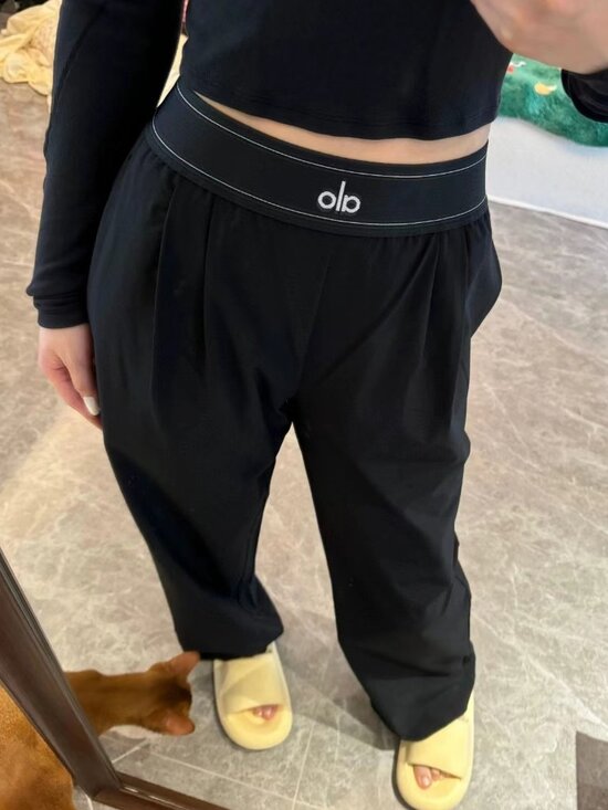 ALO Yoga Pants - Brand new ALO Yoga Women's Black Suit Up Trouser (Regular)✈🖤